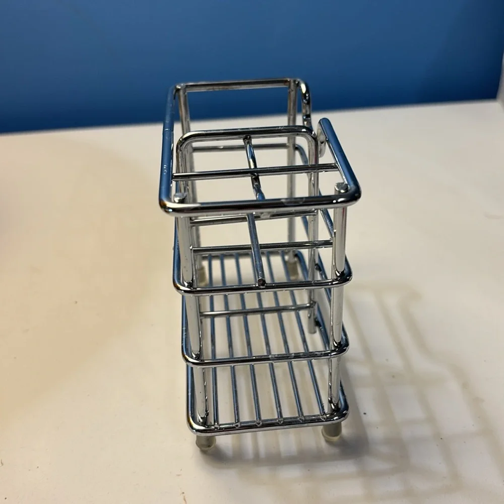 NWOT Silver Metal Toiletry Holder